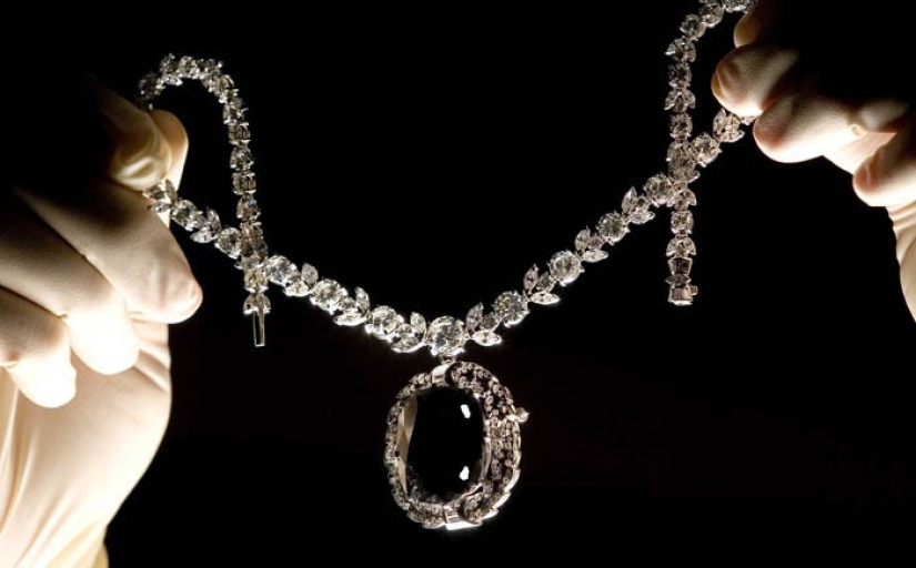 7 joyas malditas que trajeron desgracia a los dueños