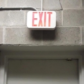 7 photos that immediately raise a lot of questions