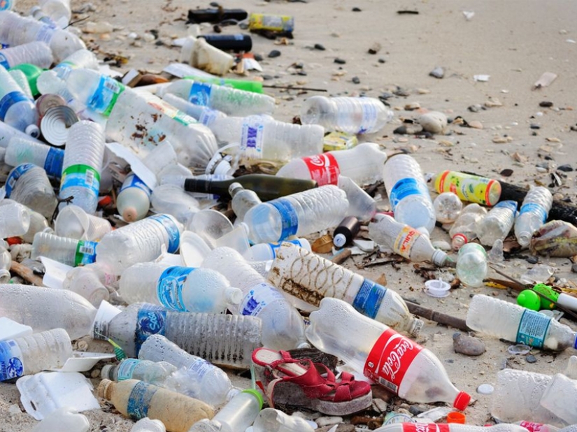 7 razones para nunca volver a beber agua embotellada