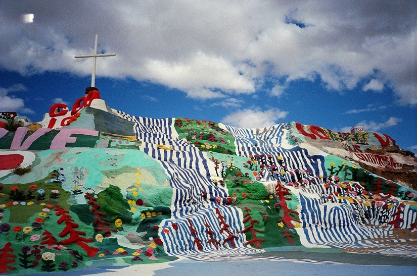 7 settlements with unique landscapes