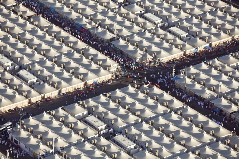 7 settlements with unique landscapes