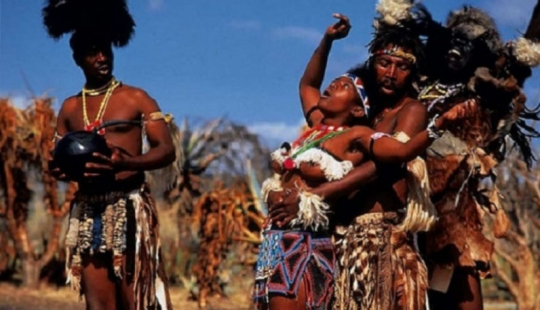 7 wild traditions of the wedding night in the Third world 7 wild traditions of the wedding night in the Third world