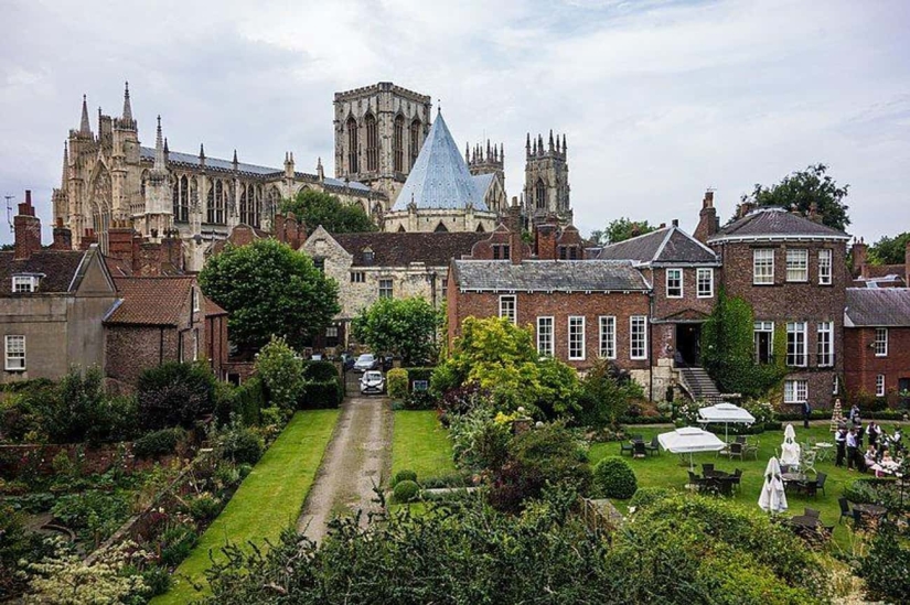 8 beautiful medieval cities that are well preserved 8 beautiful medieval cities that are well preserved