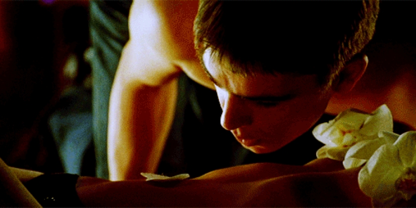 8 bed scenes from movies that are better not to repeat in real life 8 bed scenes from movies that are better not to repeat in real life