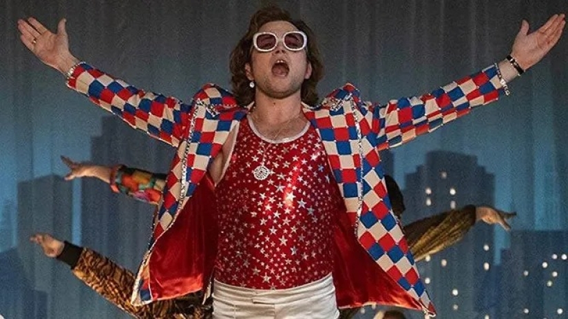 8 movies with unforgettable costumes