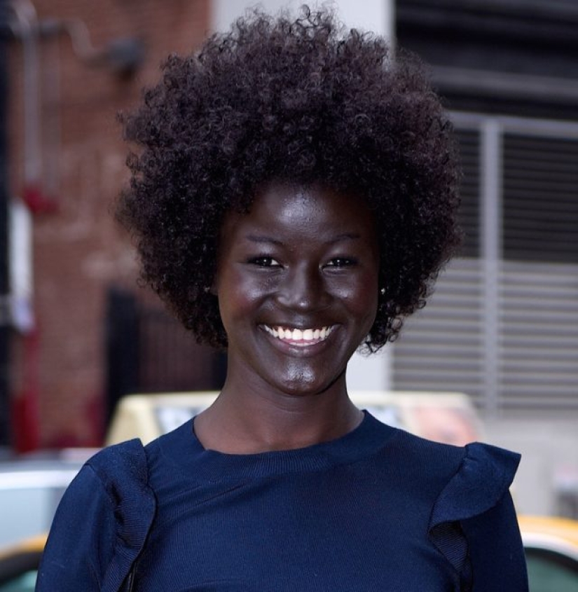 9 celebrities with unique body parts