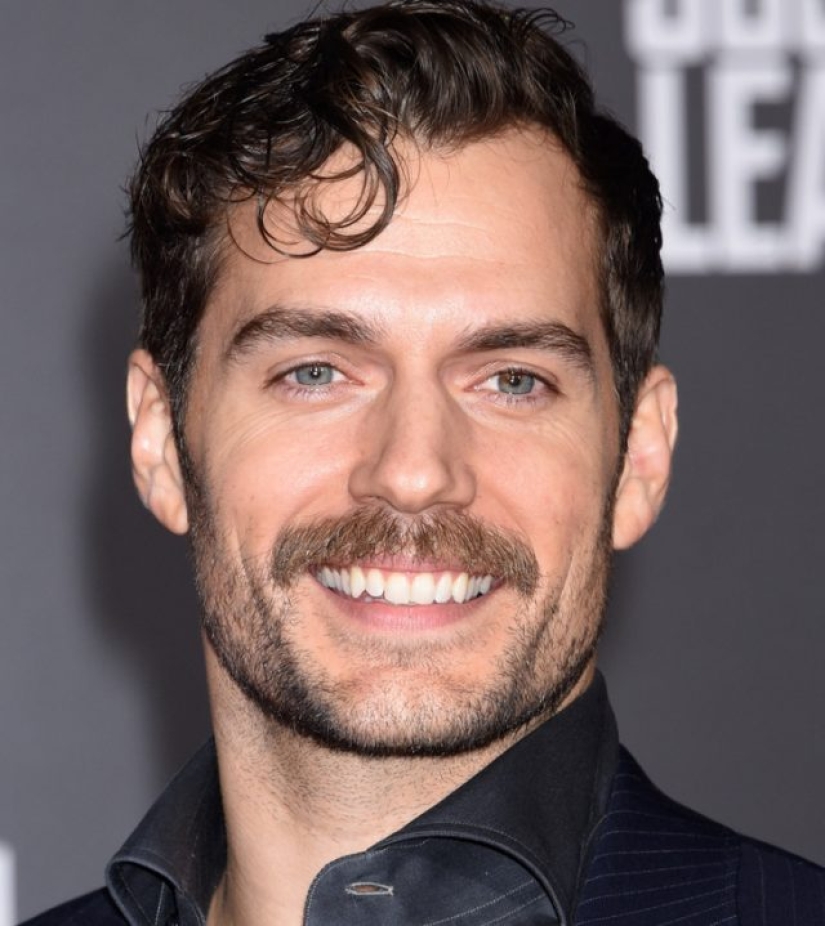 9 celebrities with unique body parts