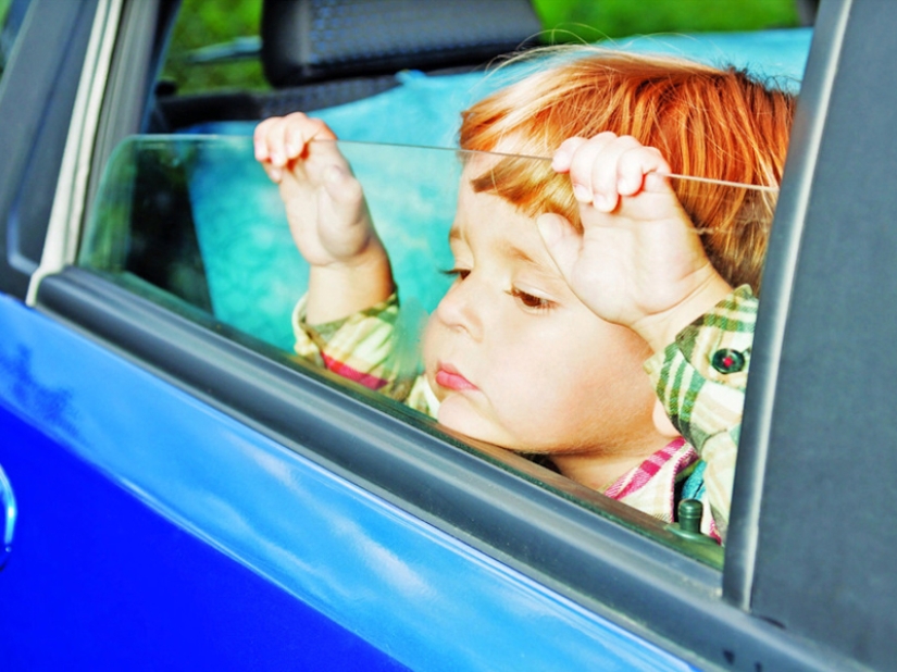 9 reasons why you can't leave a child alone in a car