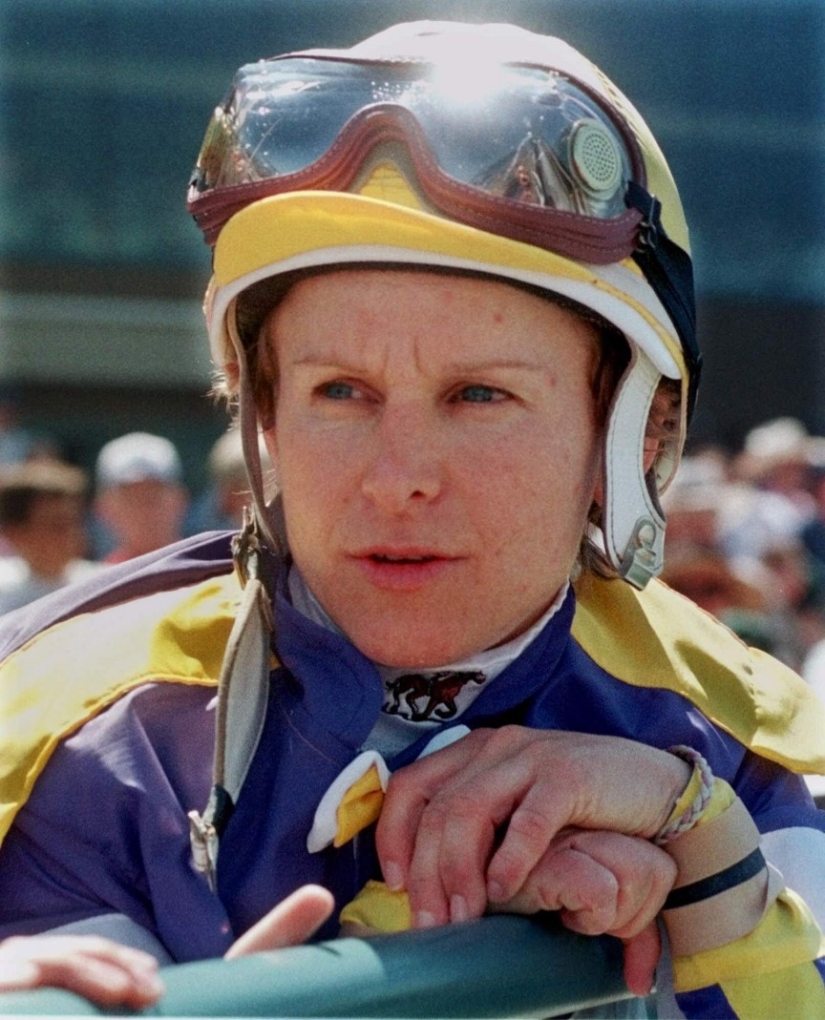 9 unforgettable cases when women beat men at various competitions