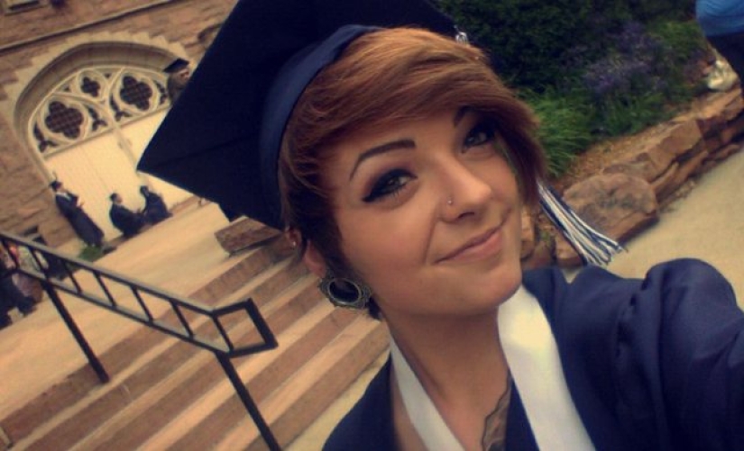 A 19-year-old girl was killed by an amateur killer, whom she found on an ad