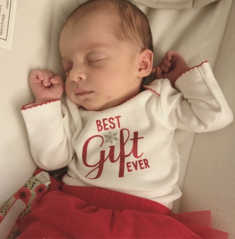 A 26-year-old woman gave birth to a baby conceived a quarter of a century ago A 26-year-old woman gave birth to a baby conceived a quarter of a century ago