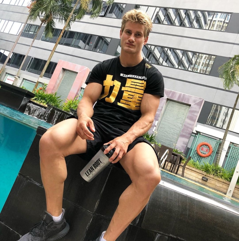 A 29-second battle: eight fractures and a skull like a hundred-year-old mummy A 29-second battle: eight fractures and a skull like a hundred-year-old mummy