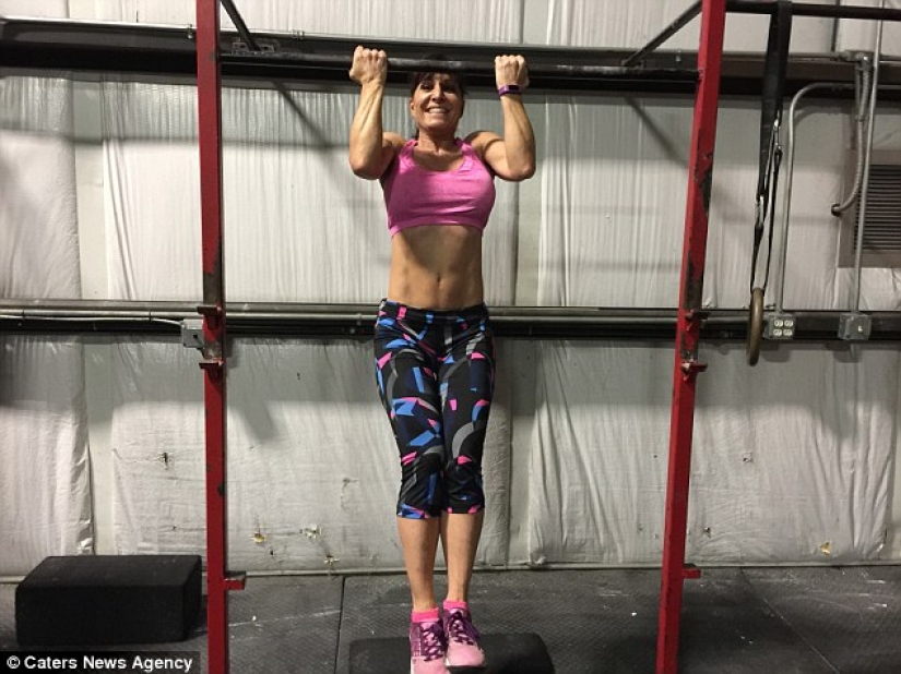 A 50-year-old farmer with her magnificent figure will make you get up from the sofa and take up a healthy lifestyle