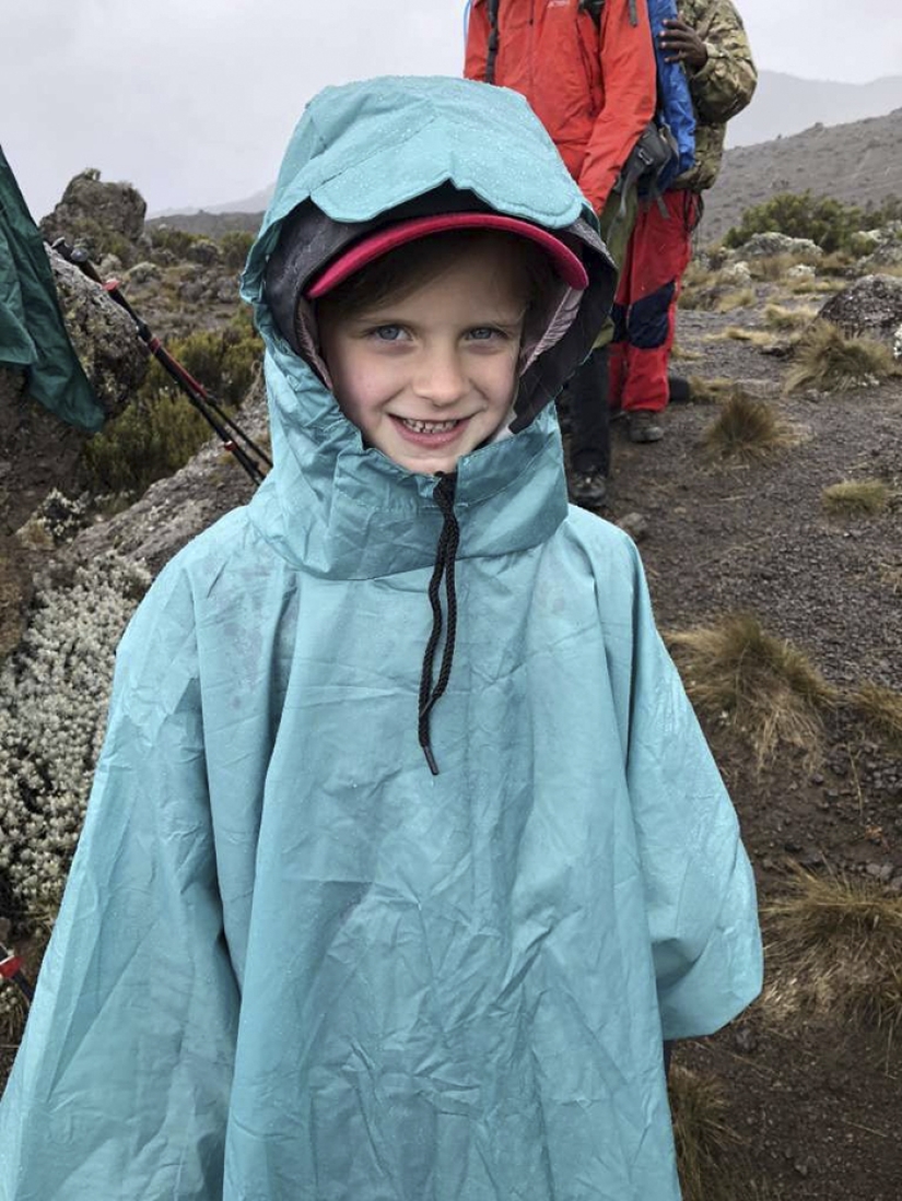 A 7-year-old girl became the youngest conqueror of Kilimanjaro in honor of her late father A 7-year-old girl became the youngest conqueror of Kilimanjaro in honor of her late father