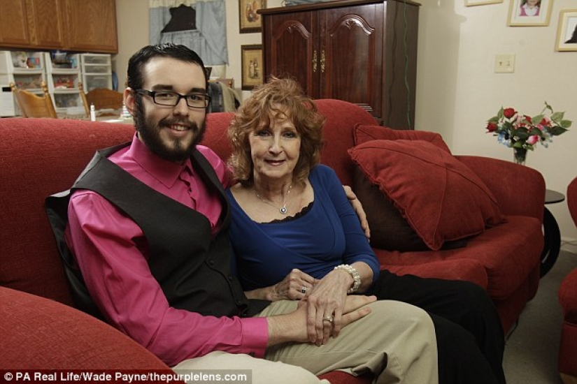 A 71-year-old American woman met a 17-year-old guy at her son's funeral and married him