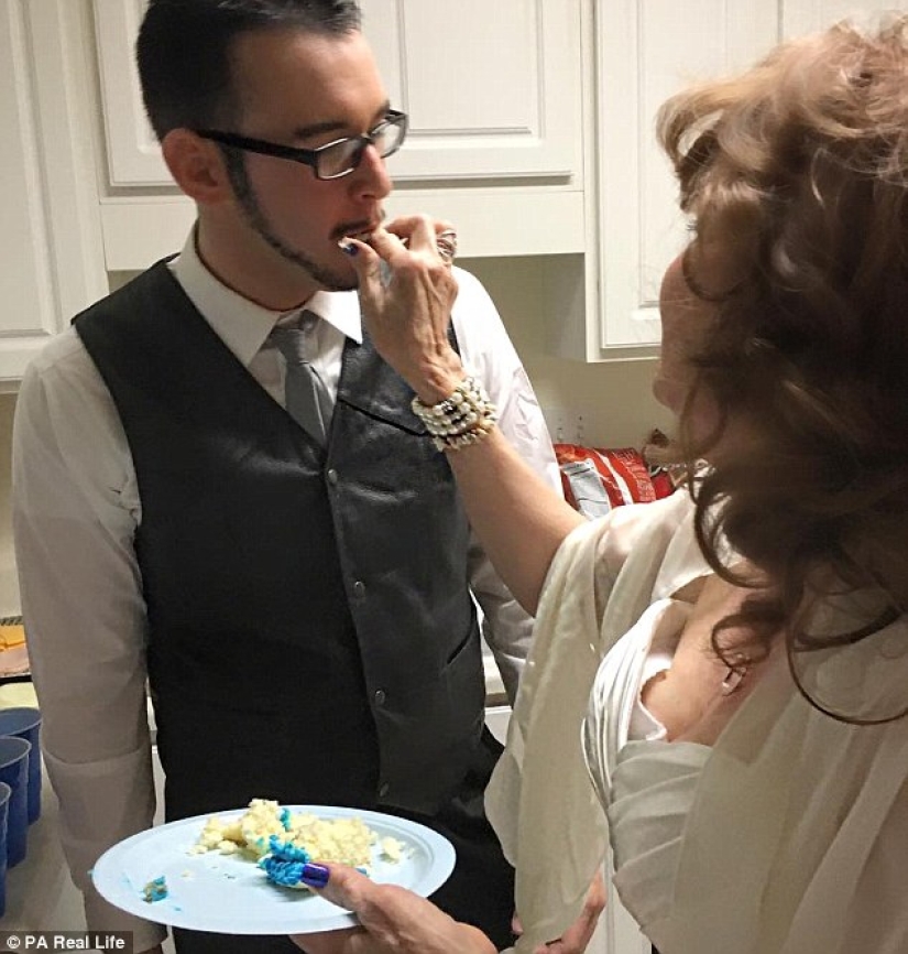 A 71-year-old American woman met a 17-year-old guy at her son's funeral and married him
