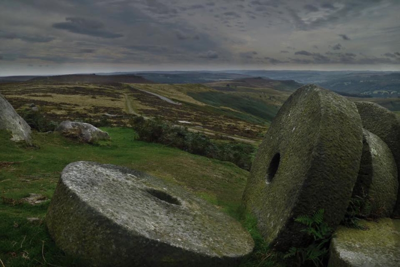 A blind veteran from Britain takes pictures of landscapes, and he's damn good at it