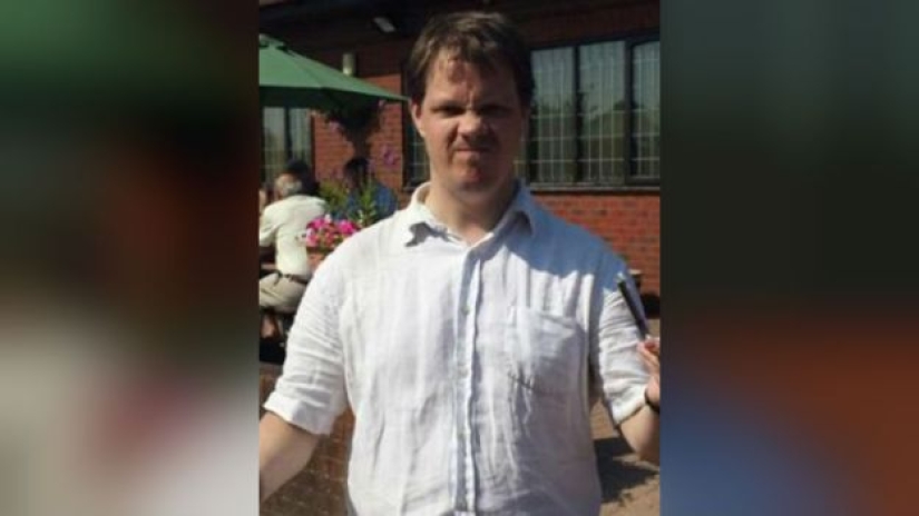 A British man earns thousands of dollars complaining about everything he can