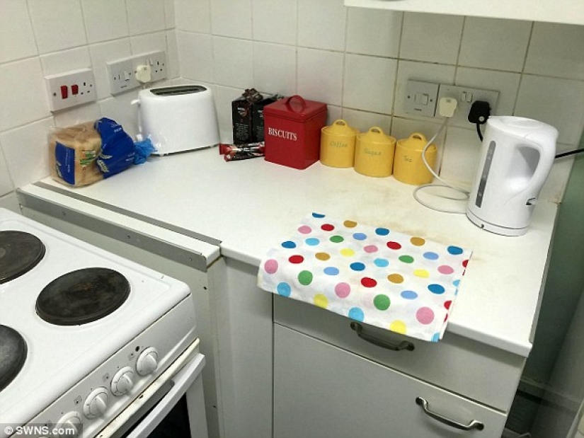 A British woman, after learning that an elderly neighbor had not cleaned or washed for 13 years, changed her life