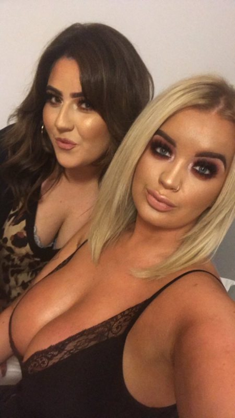 A British woman has hit the jackpot in the lottery, but still sells photos of her breasts online A British woman has hit the jackpot in the lottery, but still sells photos of her breasts online