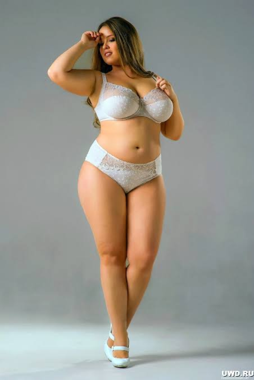 A British woman sells underwear of huge sizes, and it is in considerable demand