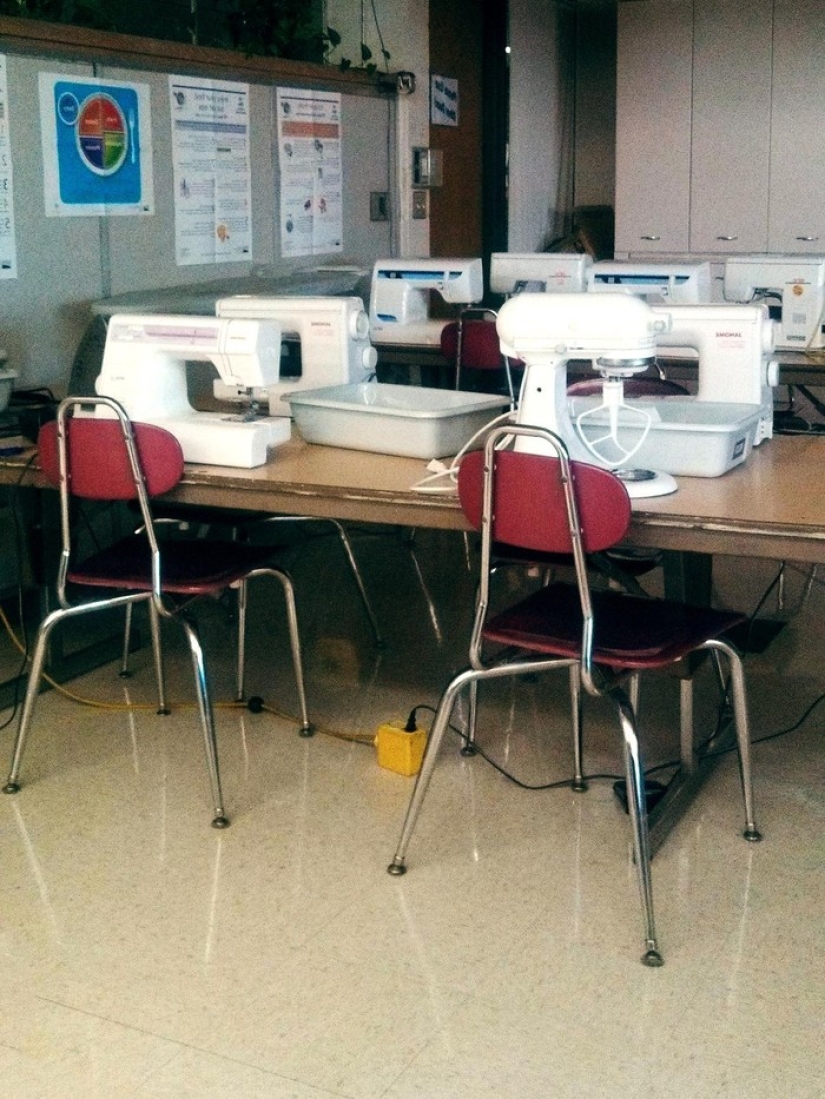 A friend among strangers, a stranger among his own: 18 magnificent cases of disguise