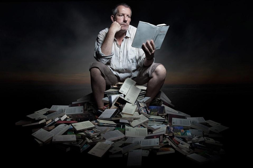 A funny photo project about books that not everyone will understand