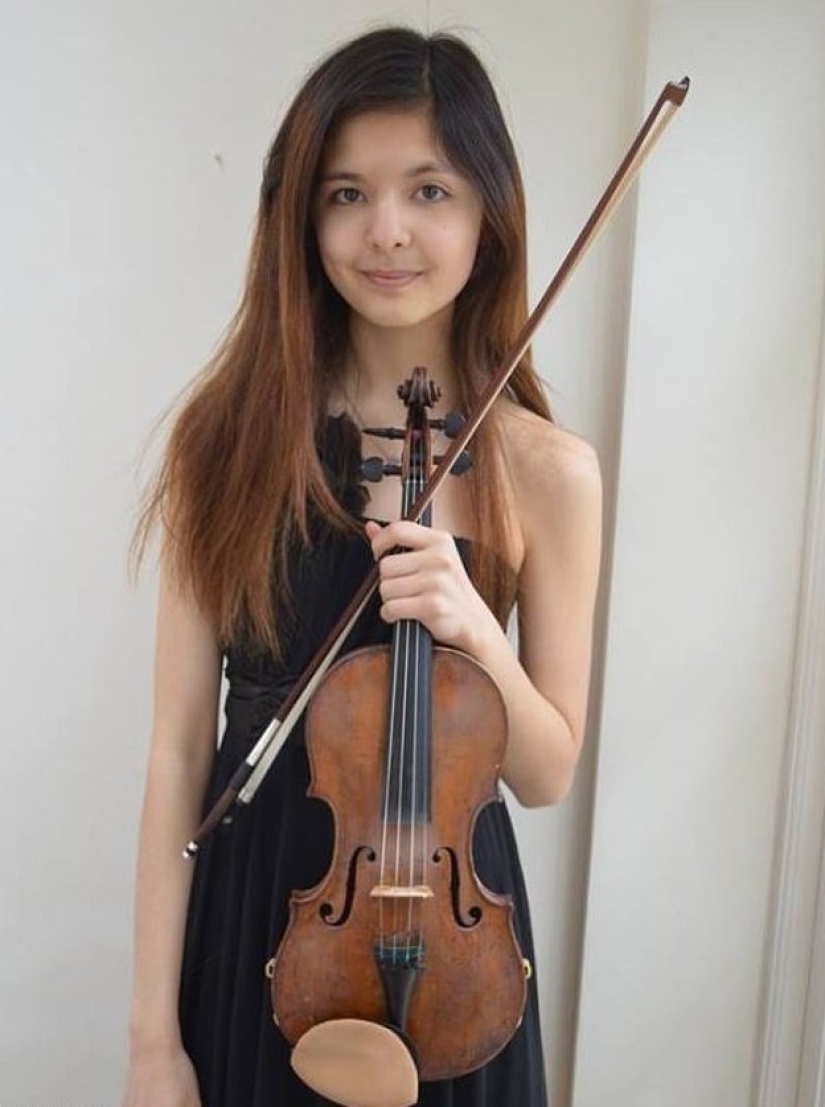 A generic curse or an accident? As a child prodigy, the Marquess of Queensberry's daughter became a prostitute and died of an overdose