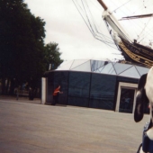 A hundred cameras were distributed to the homeless in London — the results are breathtaking!