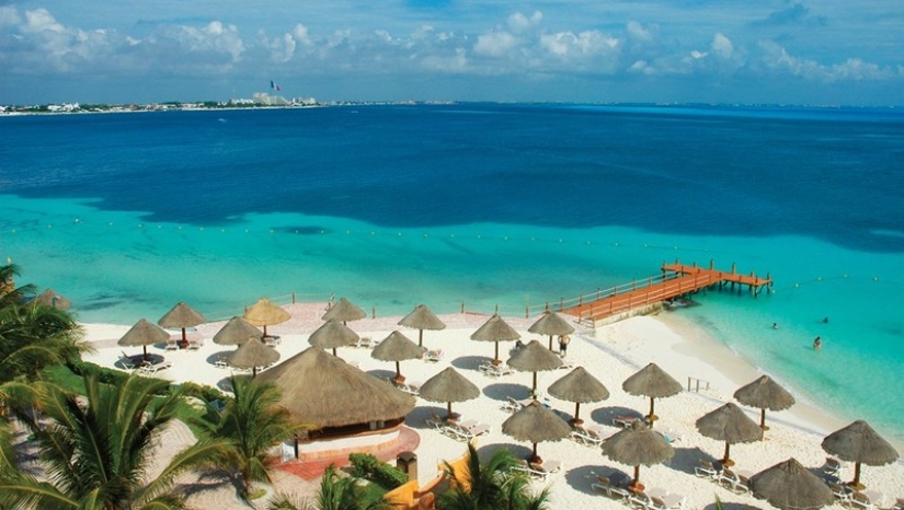 A Mexican resort needs an adventure director with a salary of 10 thousand dollars a month