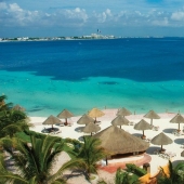 A Mexican resort needs an adventure director with a salary of 10 thousand dollars a month