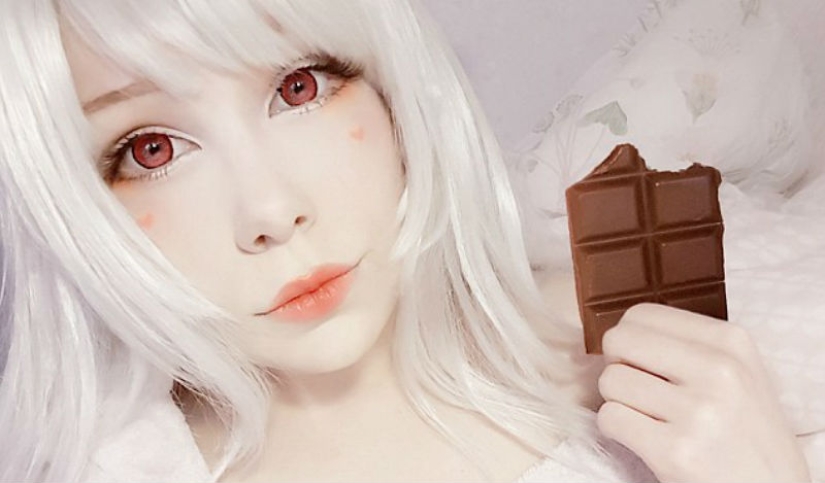 A nurse in the afternoon, a doll in the evening: a 20—year-old Swedish woman "moved"