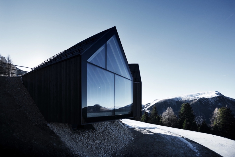 A Pleasant Lunch Break in the Unique View of the Italian Alps A Pleasant Lunch Break in the Unique View of the Italian Alps