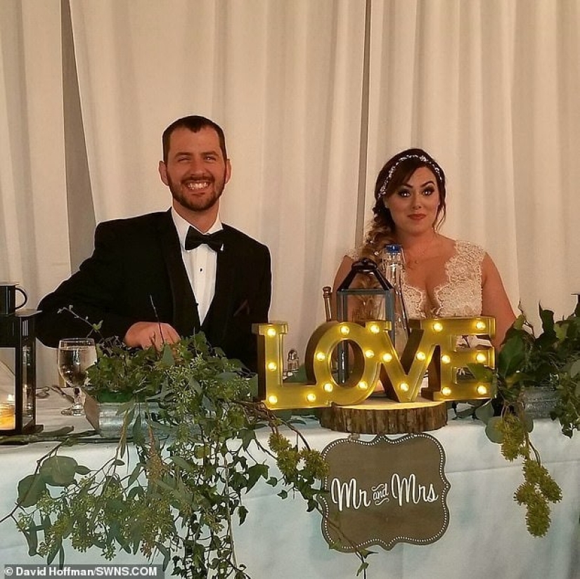 A recipe for a successful wedding: a bearded "bride" sneaked up on the groom