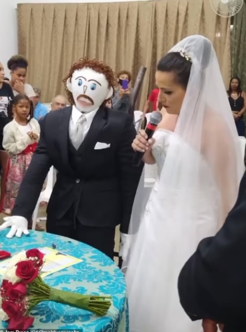 A resident of Brazil married a doll and gave birth to her child A resident of Brazil married a doll and gave birth to her child