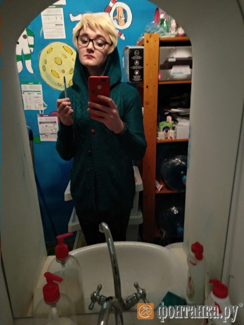 A Russian journalist entered the lair of feminists disguised as a woman A Russian journalist entered the lair of feminists disguised as a woman