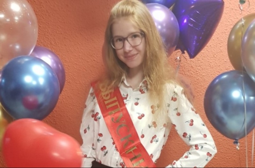 A schoolgirl who wrote the Unified State Exam for 299 out of 300 points revealed the secrets of good academic performance A schoolgirl who wrote the Unified State Exam for 299 out of 300 points revealed the secrets of good academic performance