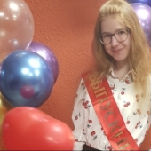 A schoolgirl who wrote the Unified State Exam for 299 out of 300 points revealed the secrets of good academic performance