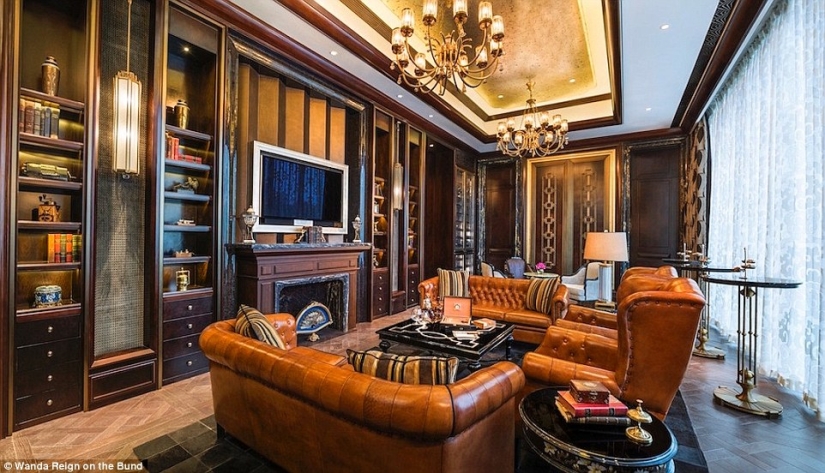 A seven-star hotel in China, where luxury is rushing out of all the cracks A seven-star hotel in China, where luxury is rushing out of all the cracks