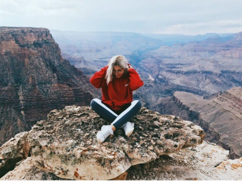 A startup has opened a vacancy for a traveler-a tester of author's tours