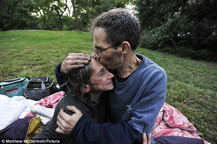 A success story on the contrary: how a rich heiress came to live on a park bench