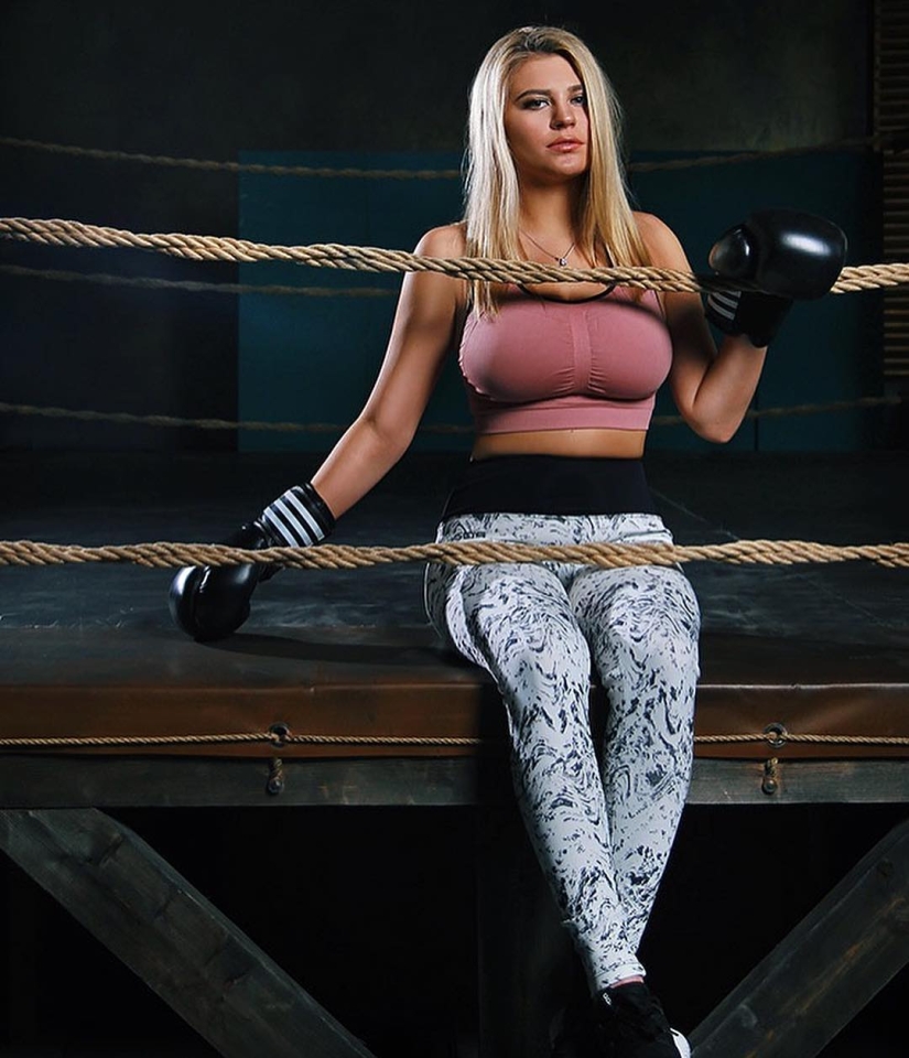 A thousand devils! The 20-year-old granddaughter of Mikhail Boyarsky struck with her forms A thousand devils! The 20-year-old granddaughter of Mikhail Boyarsky struck with her forms