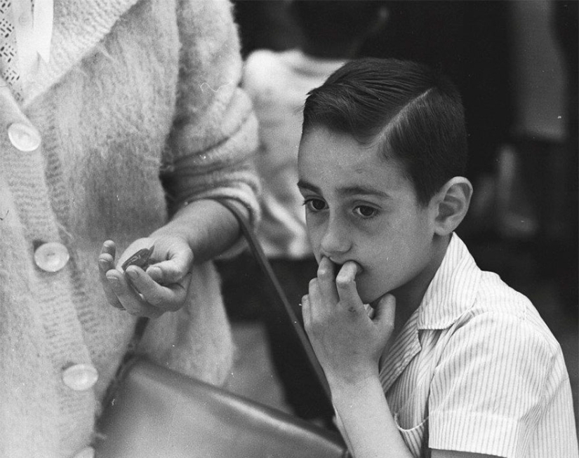 A tourist bought an envelope at a flea market, where he found negatives from an unknown genius A tourist bought an envelope at a flea market, where he found negatives from an unknown genius