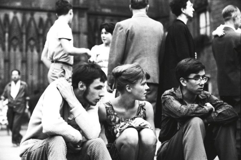 A tourist bought an envelope at a flea market, where he found negatives from an unknown genius A tourist bought an envelope at a flea market, where he found negatives from an unknown genius