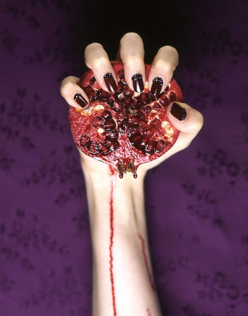 A woman who earns her living with her hands, but not in the way you think A woman who earns her living with her hands, but not in the way you think