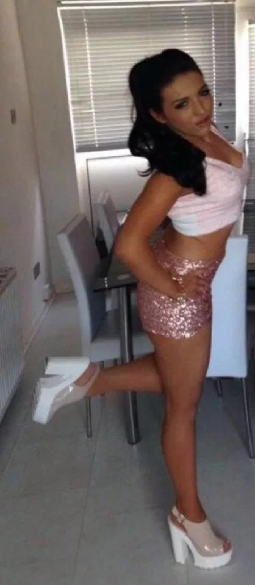 A woman who stole money for a plastic vagina was put behind bars A woman who stole money for a plastic vagina was put behind bars