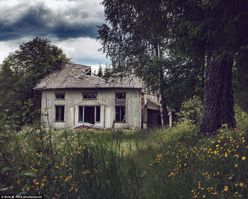 Abandoned houses of Scandinavia, complementing the beauty of northern nature