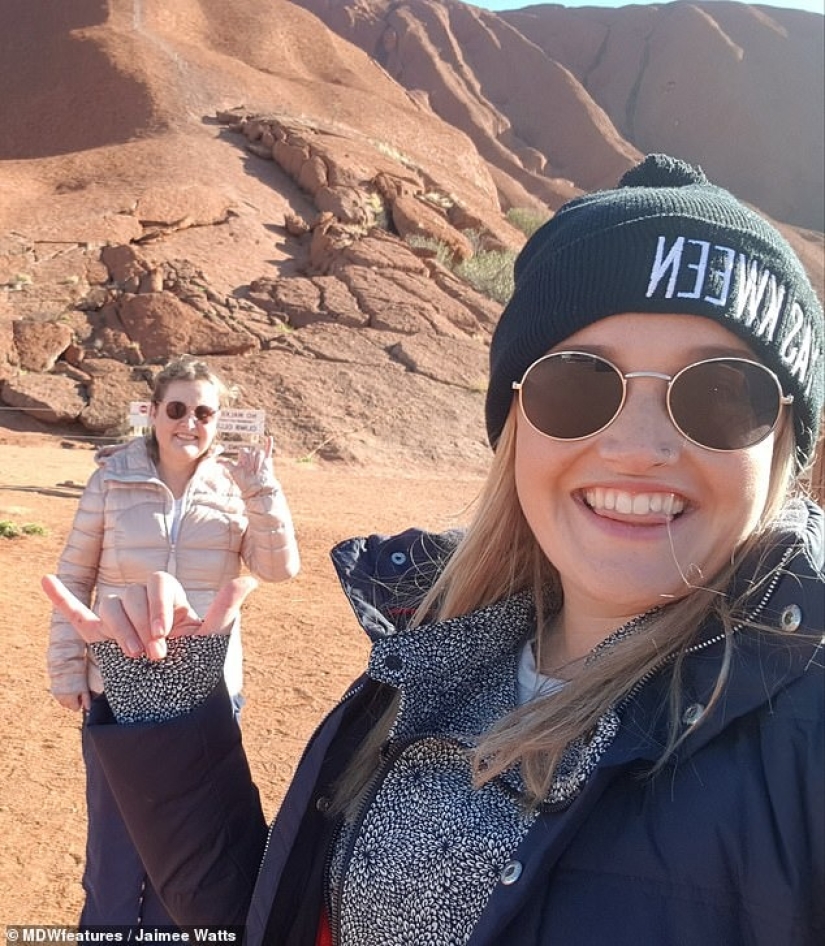 Adiós, tetas! Las chicas organizaron una fiesta para una amiga a la que le extirparon los senos debido a la amenaza de cáncer