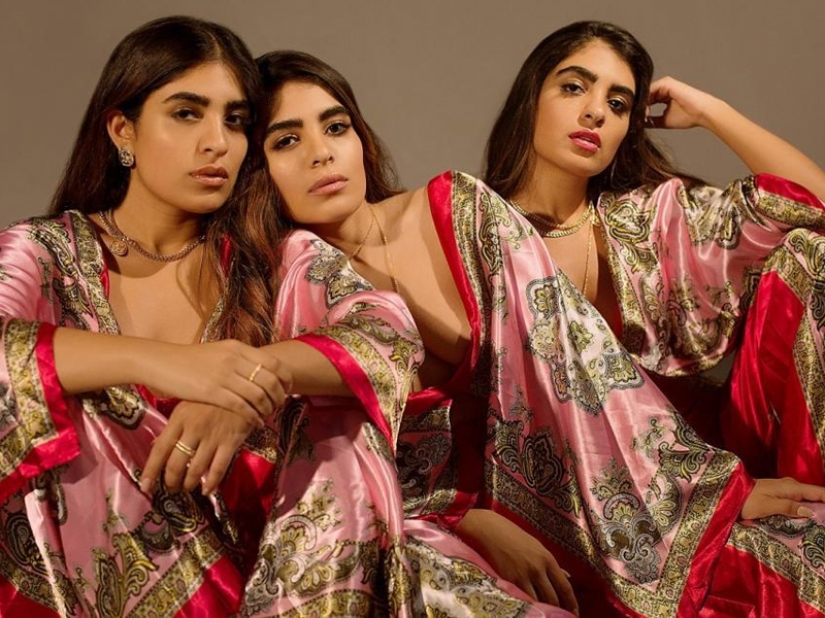 Adorable triplets from London Adorable triplets from London