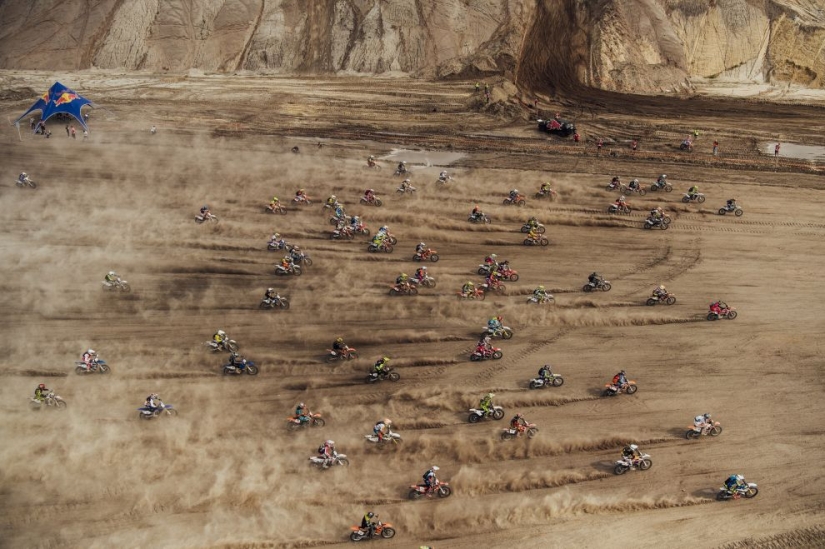 Adrenaline rush: The 30 best extreme photos of 2017 from Red Bull Adrenaline rush: The 30 best extreme photos of 2017 from Red Bull